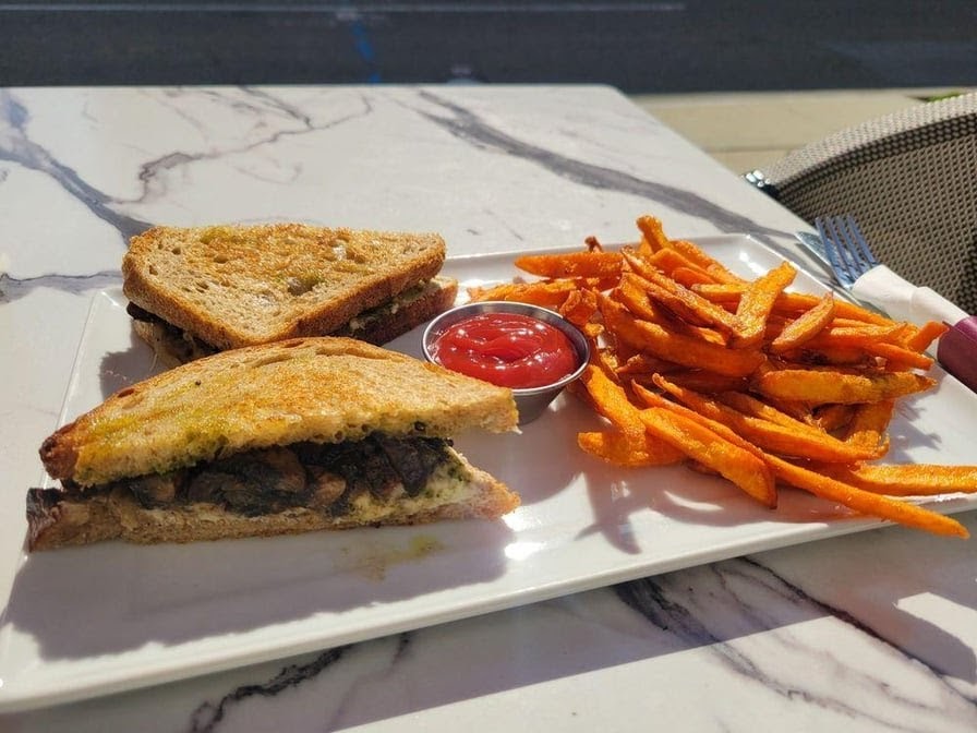 Banner Tryst Caffe 03